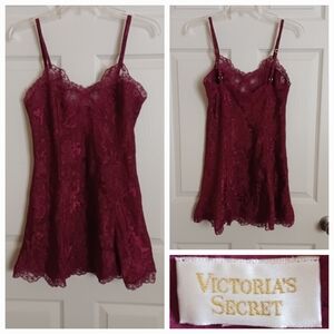 Vintage Victoria's Secret Gold Label Red Wine Jacquard Chemise ** SZ S